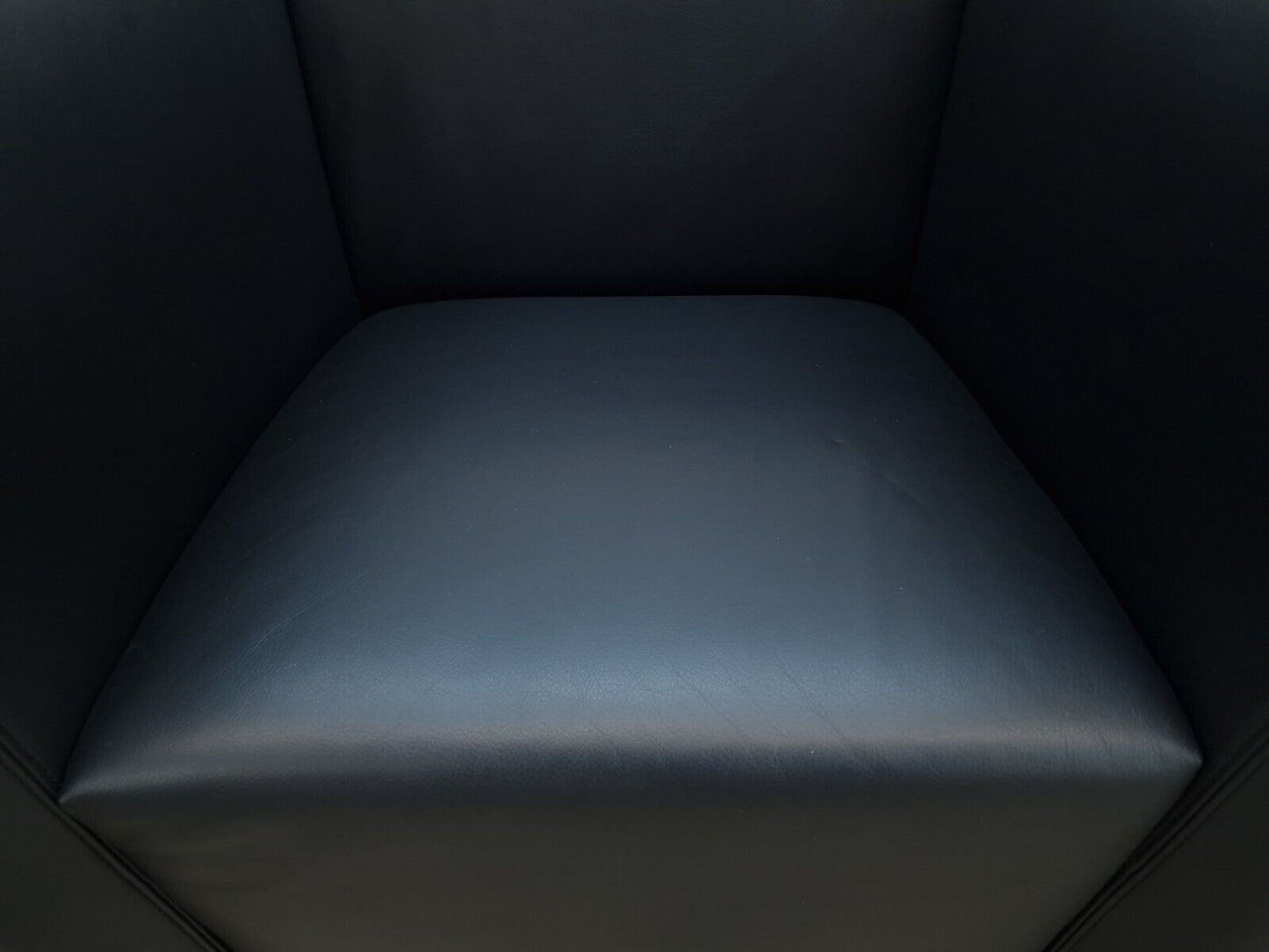 4757586
