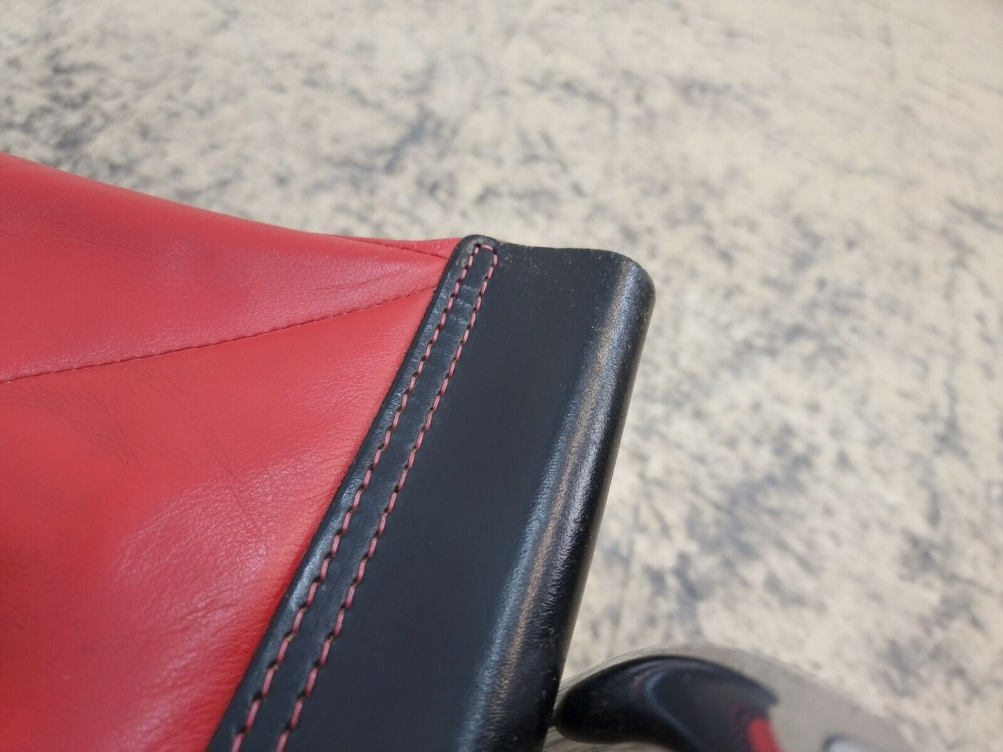 4757560