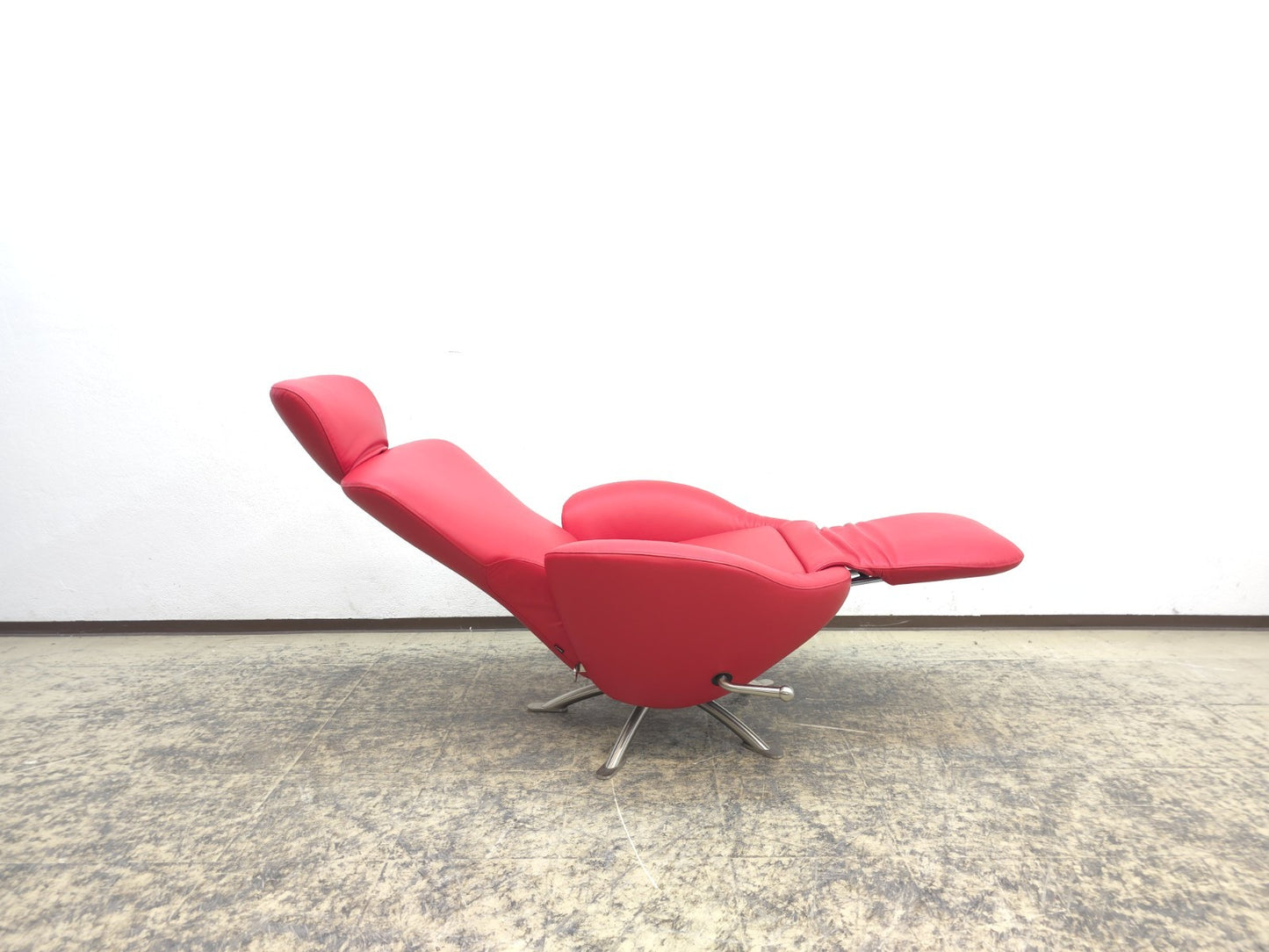 Cassina Dodo Sessel Designersessel Ledersessel Drehsessel Neuwertig Ausstellung-Cassina-JSFurniture
