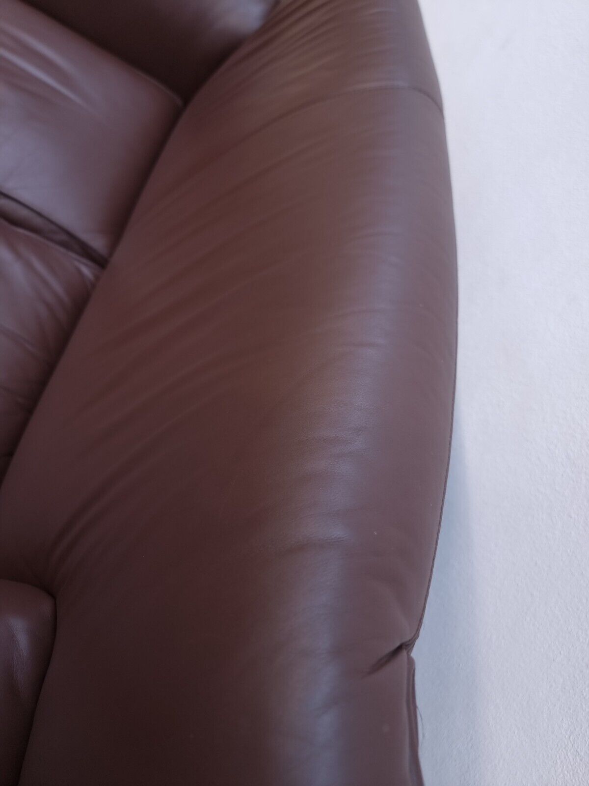 {{ product_title }} – {{ product_type }} von JS Furniture, Designer-Möbel gebraucht.