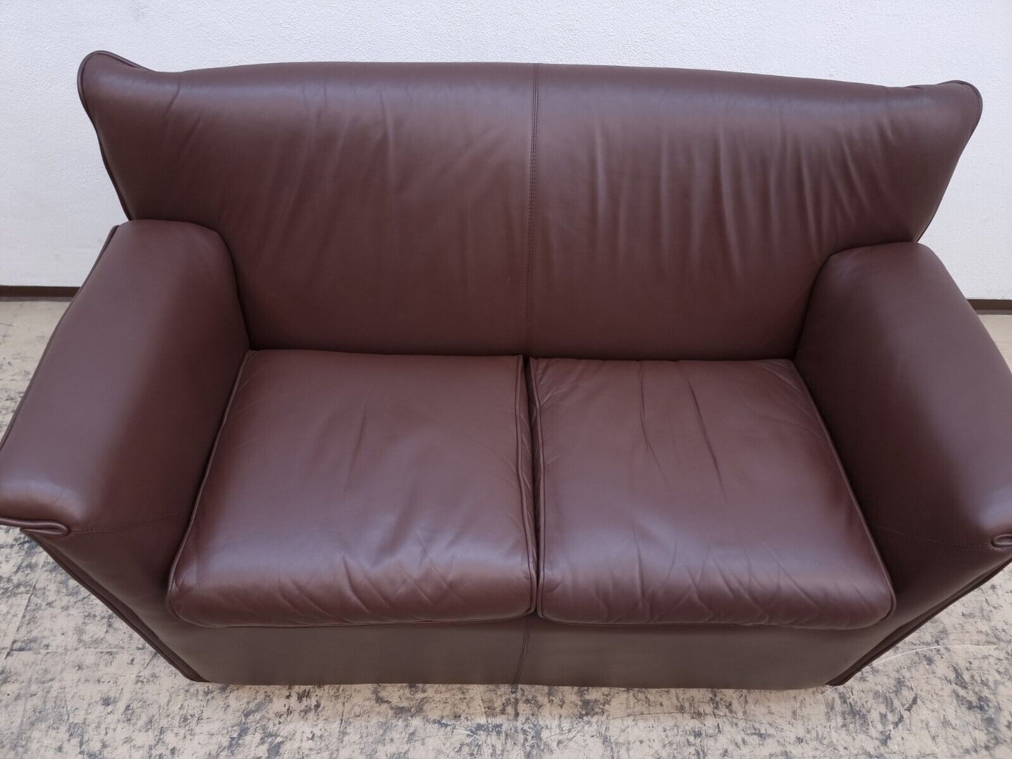 {{ product_title }} – {{ product_type }} von JS Furniture, Designer-Möbel gebraucht.