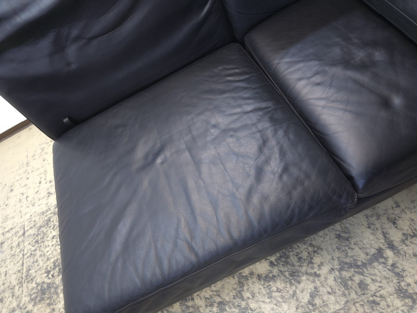 {{ product_title }} – {{ product_type }} von JS Furniture, Designer-Möbel gebraucht.