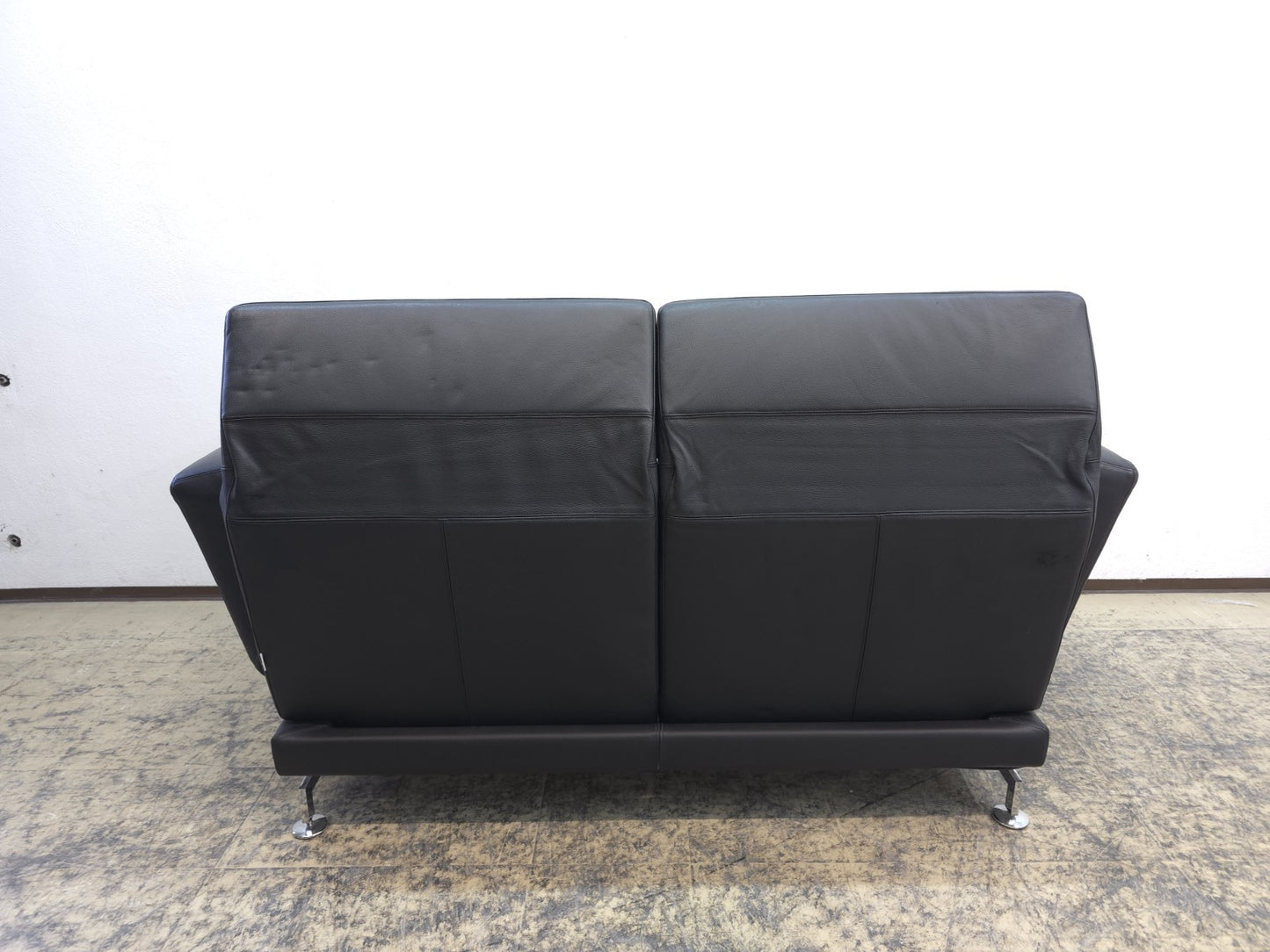 {{ product_title }} – {{ product_type }} von JS Furniture, Designer-Möbel gebraucht.