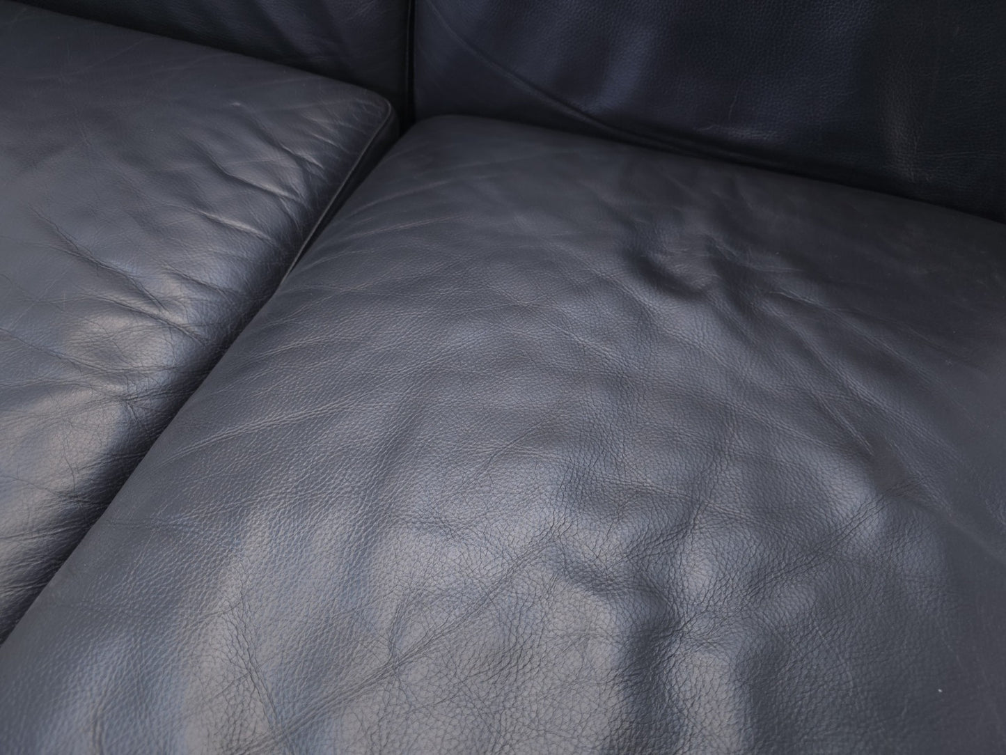 {{ product_title }} – {{ product_type }} von JS Furniture, Designer-Möbel gebraucht.