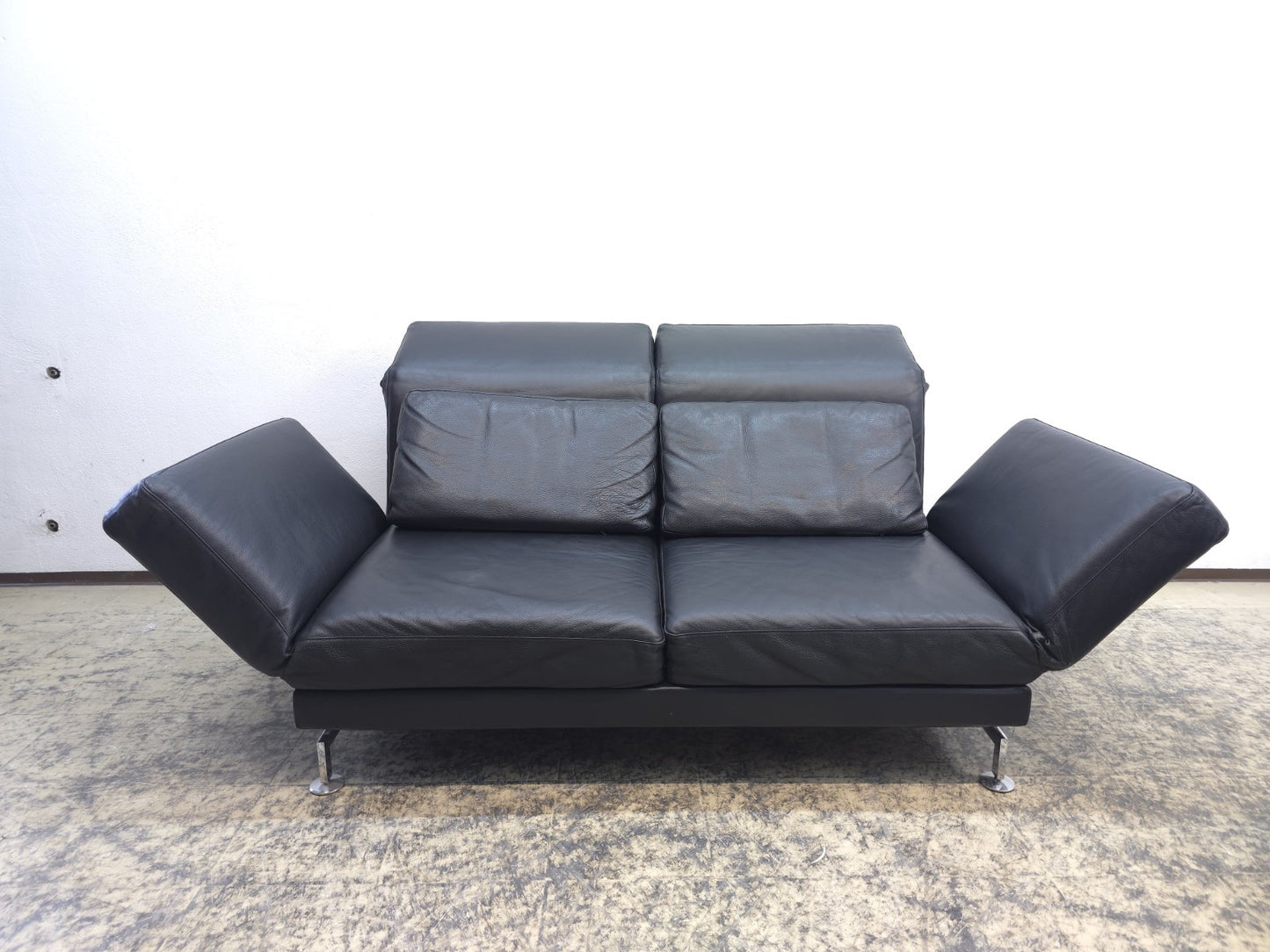 {{ product_title }} – {{ product_type }} von JS Furniture, Designer-Möbel gebraucht.