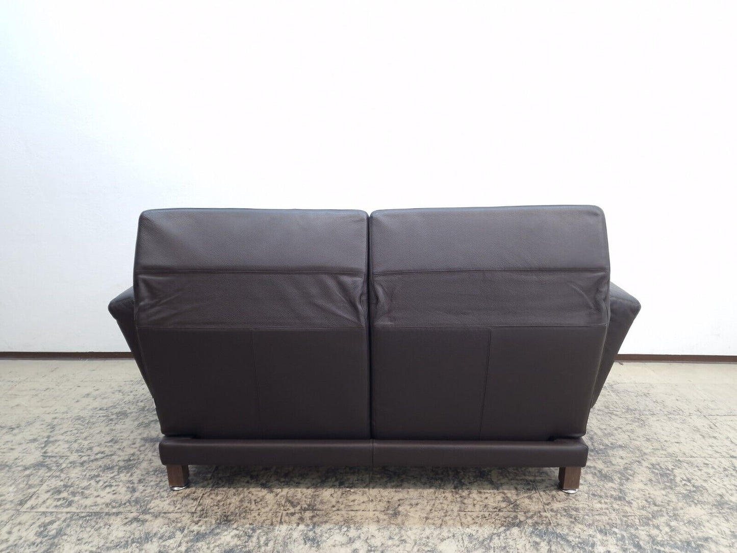{{ product_title }} – {{ product_type }} von JS Furniture, Designer-Möbel gebraucht.