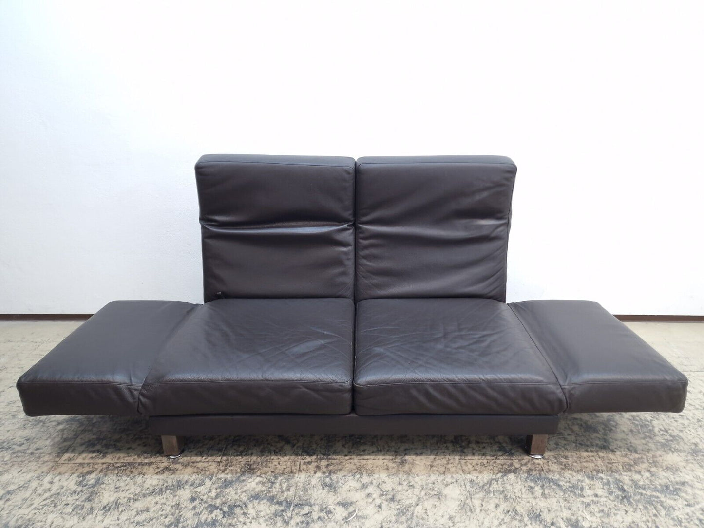 {{ product_title }} – {{ product_type }} von JS Furniture, Designer-Möbel gebraucht.