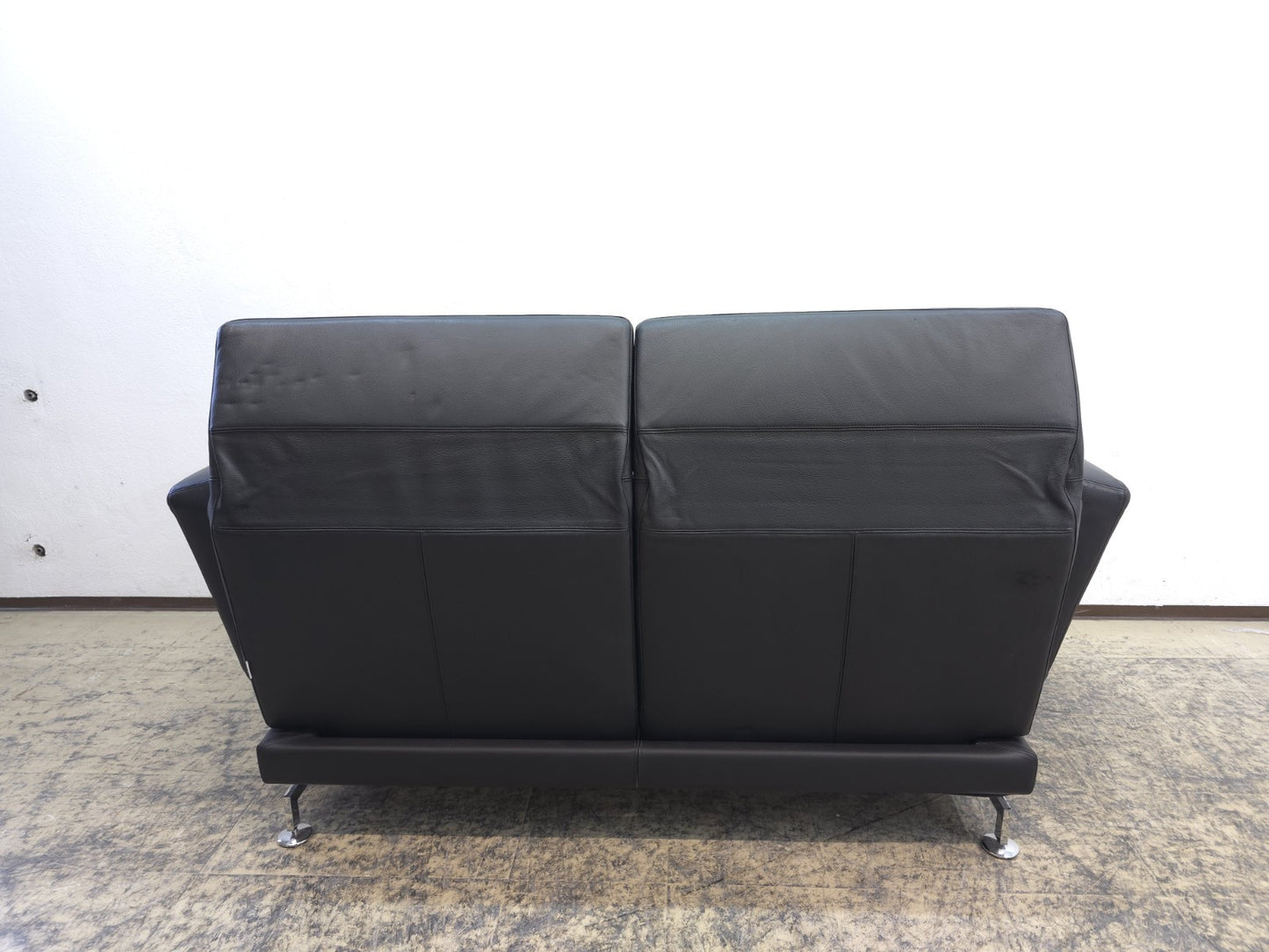 {{ product_title }} – {{ product_type }} von JS Furniture, Designer-Möbel gebraucht.