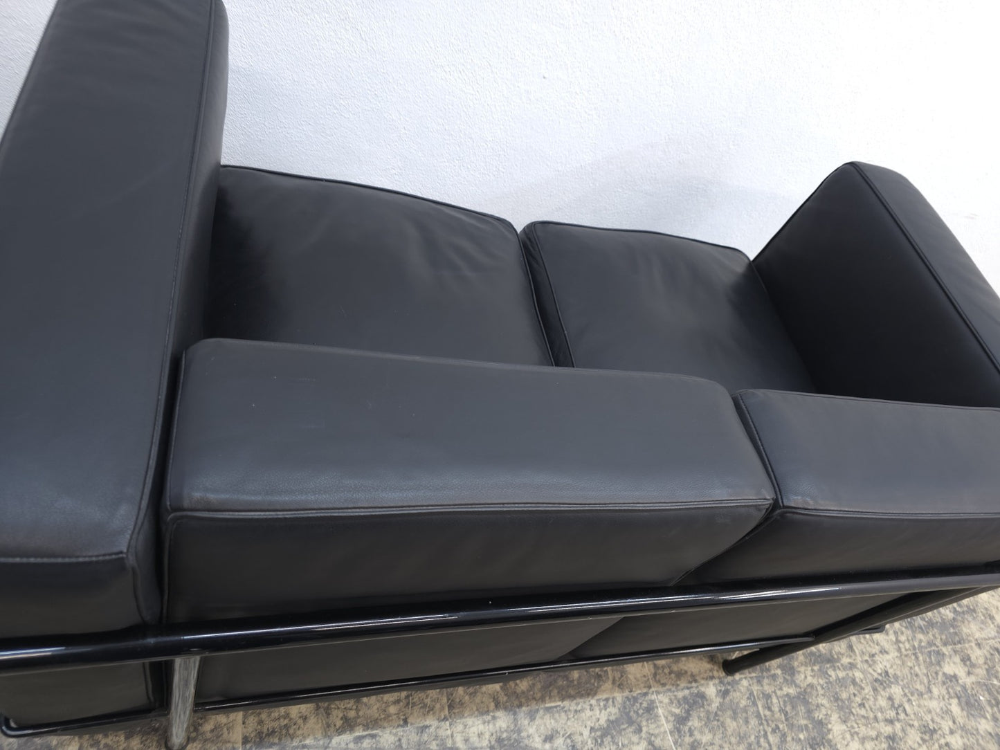 {{ product_title }} – {{ product_type }} von JS Furniture, Designer-Möbel gebraucht.