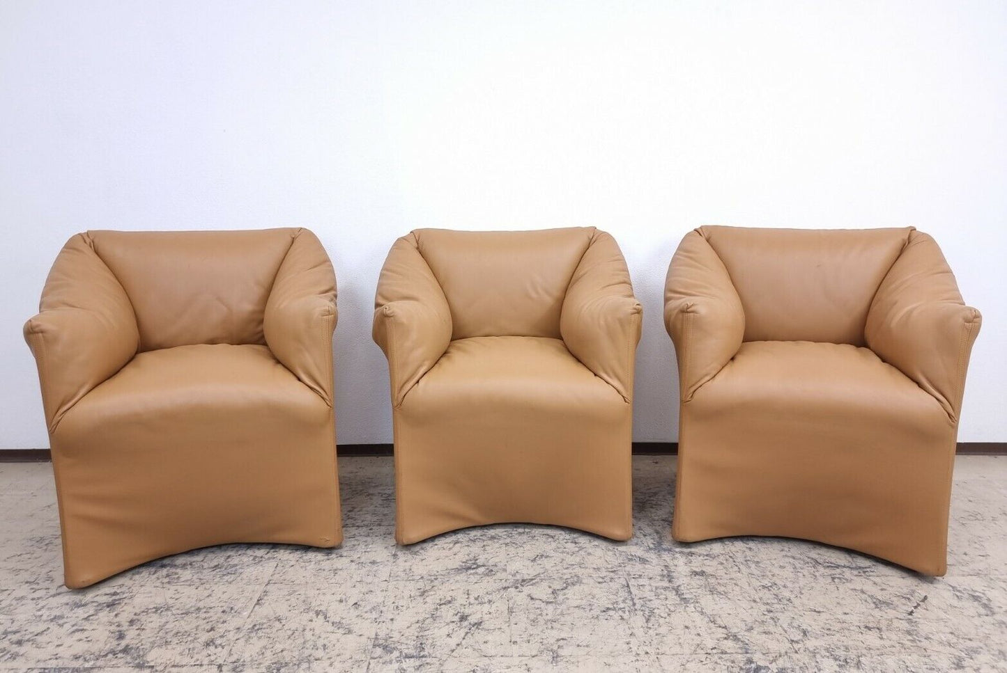 {{ product_title }} – {{ product_type }} von JS Furniture, Designer-Möbel gebraucht.