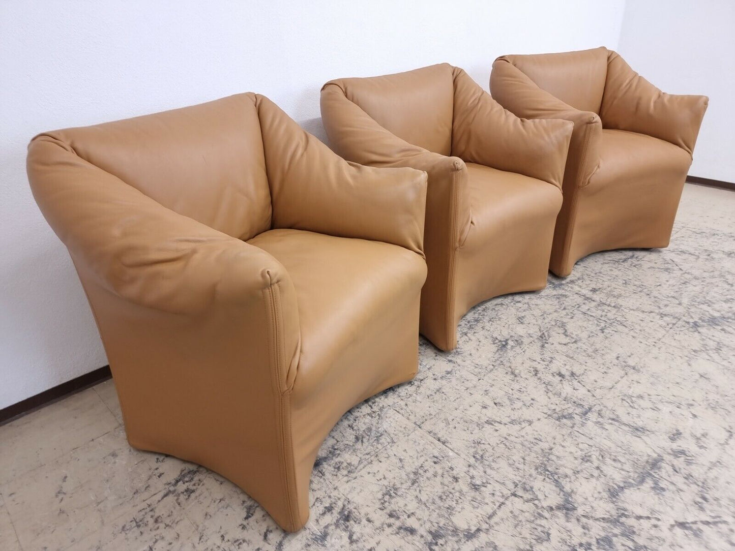 {{ product_title }} – {{ product_type }} von JS Furniture, Designer-Möbel gebraucht.