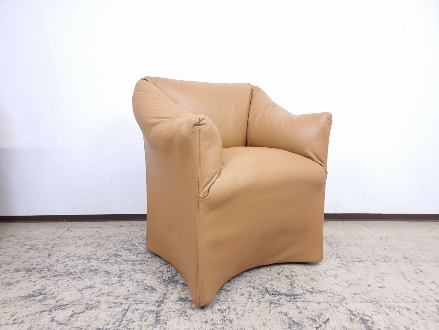 {{ product_title }} – {{ product_type }} von JS Furniture, Designer-Möbel gebraucht.