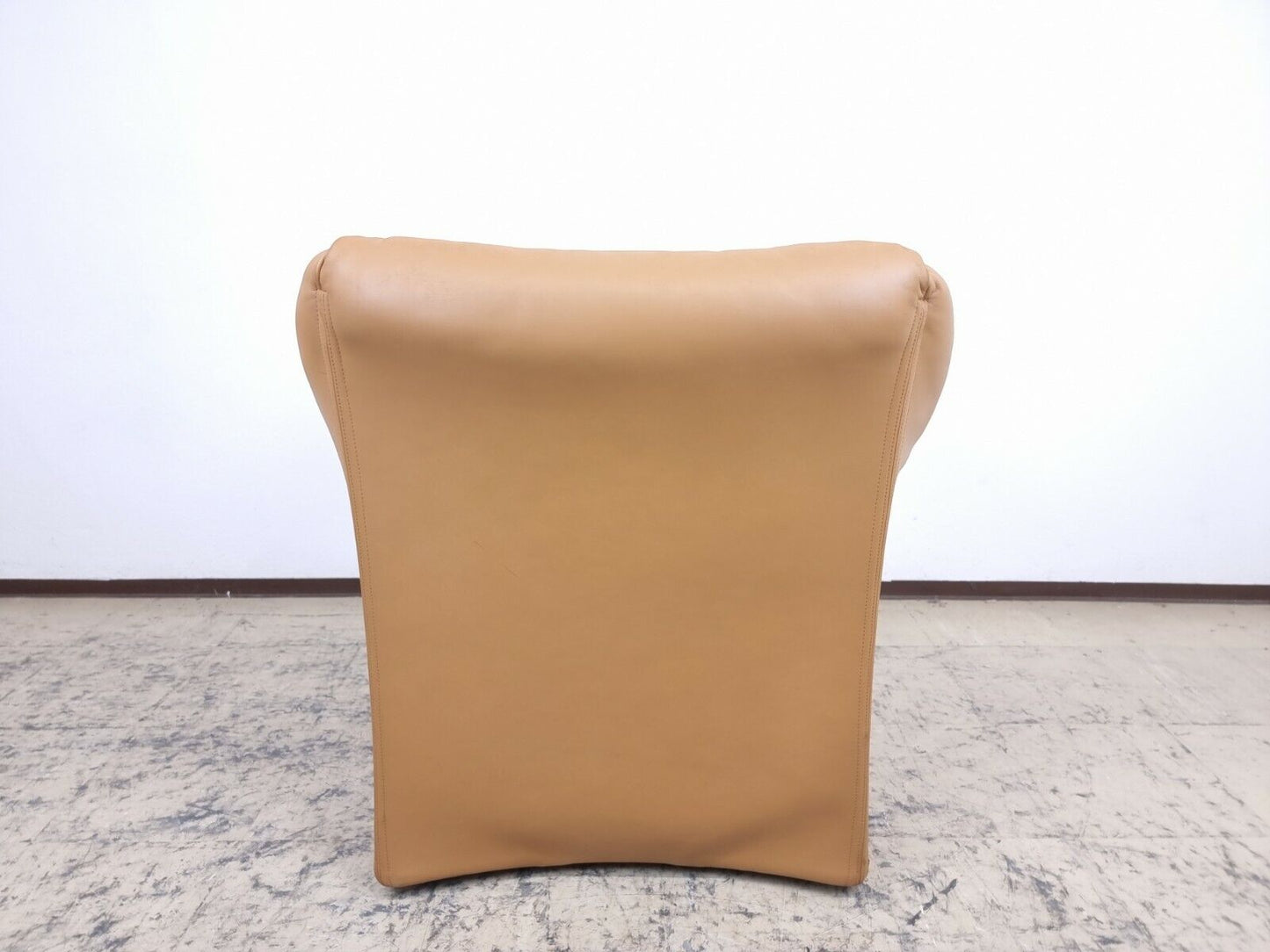 {{ product_title }} – {{ product_type }} von JS Furniture, Designer-Möbel gebraucht.