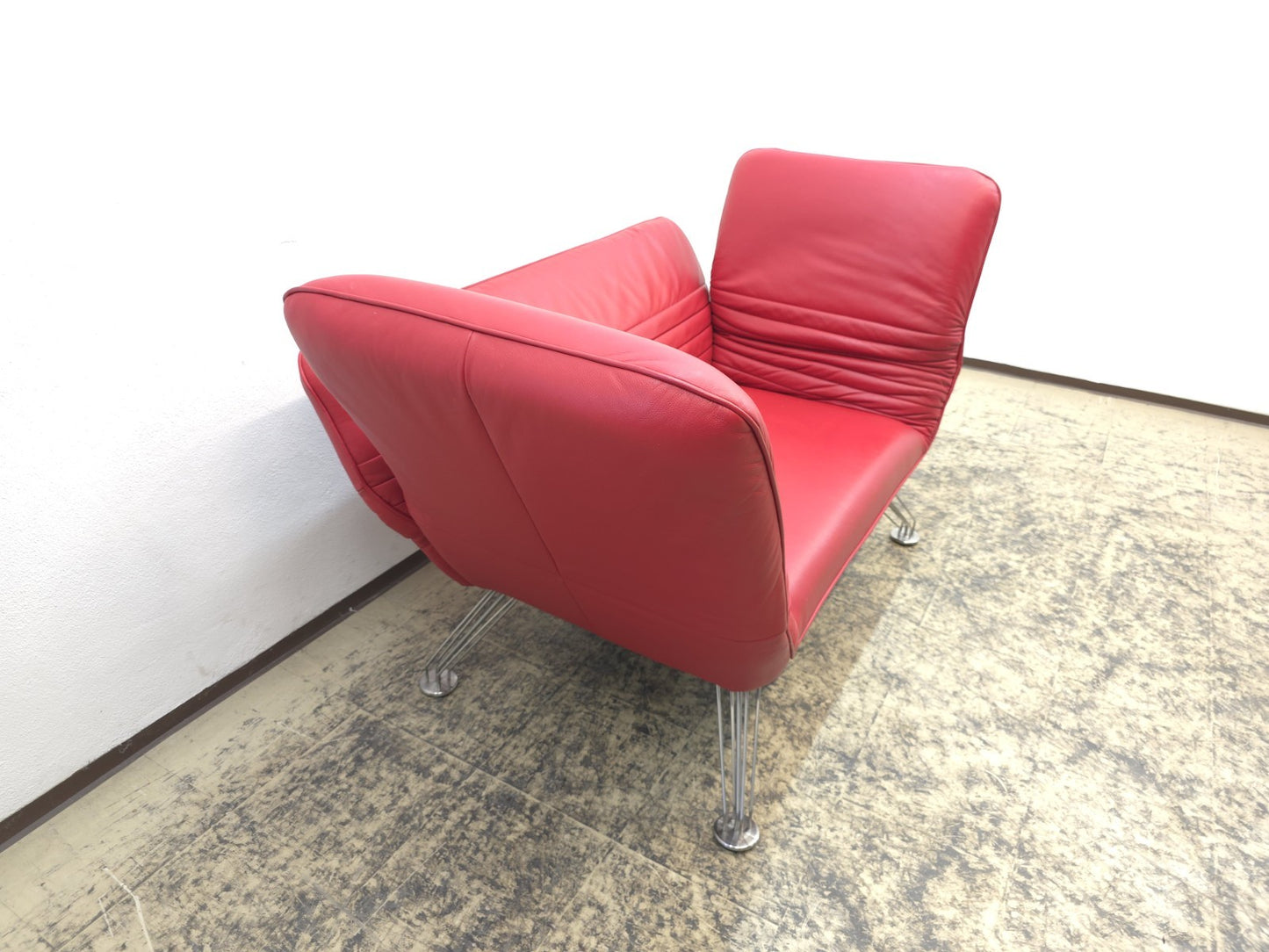 {{ product_title }} – {{ product_type }} von JS Furniture, Designer-Möbel gebraucht.