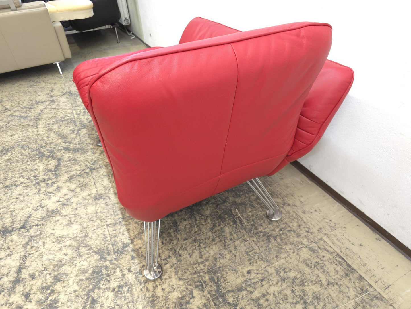 {{ product_title }} – {{ product_type }} von JS Furniture, Designer-Möbel gebraucht.