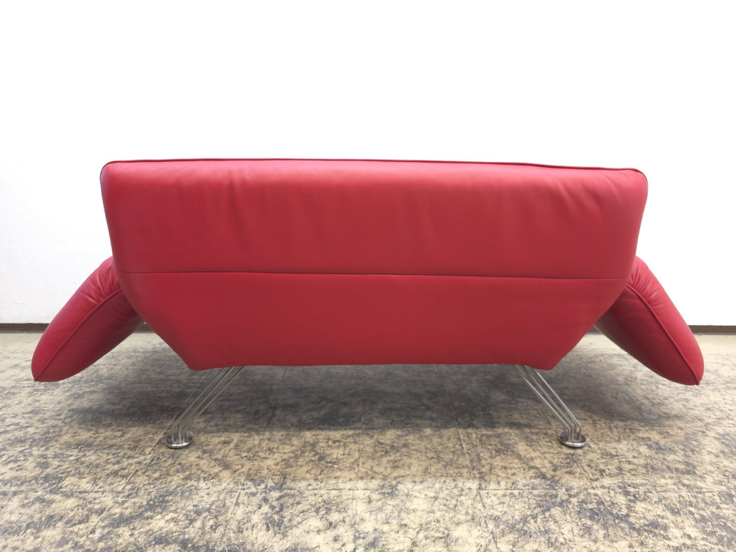 {{ product_title }} – {{ product_type }} von JS Furniture, Designer-Möbel gebraucht.