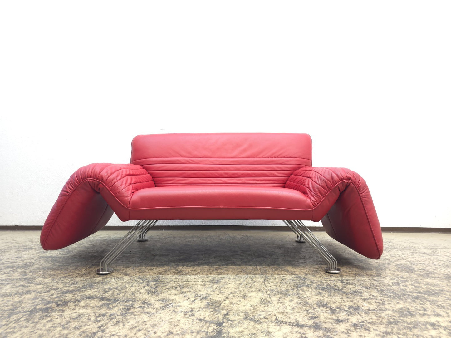 {{ product_title }} – {{ product_type }} von JS Furniture, Designer-Möbel gebraucht.