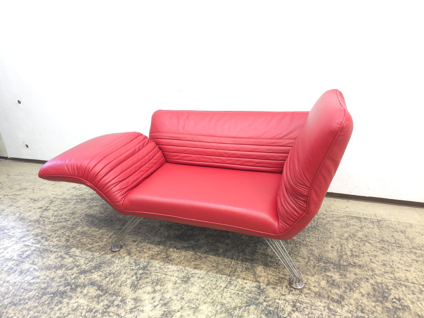 {{ product_title }} – {{ product_type }} von JS Furniture, Designer-Möbel gebraucht.