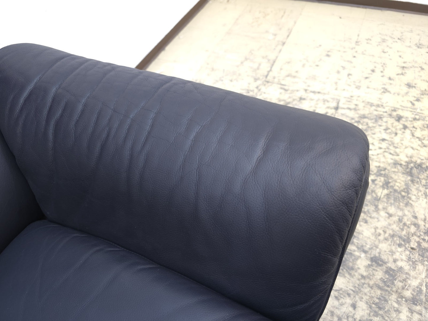 {{ product_title }} – {{ product_type }} von JS Furniture, Designer-Möbel gebraucht.