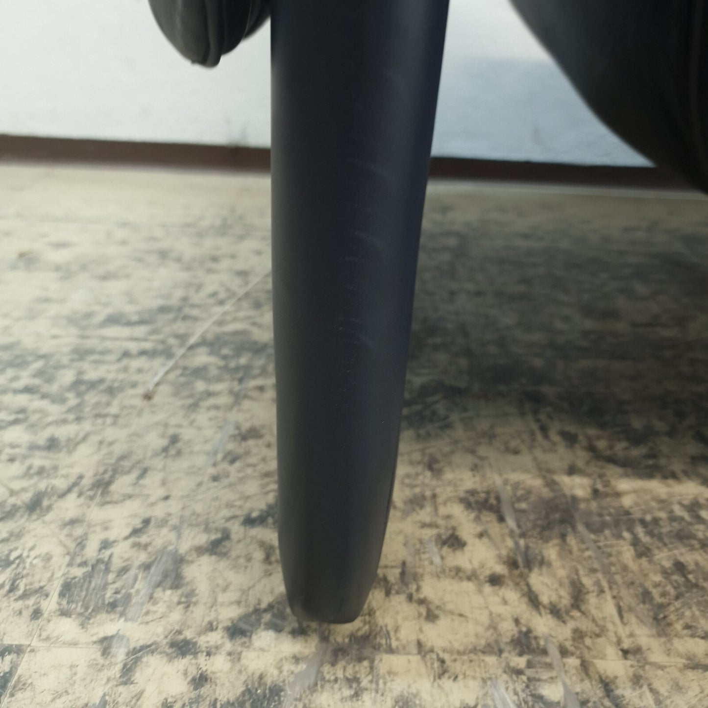 {{ product_title }} – {{ product_type }} von JS Furniture, Designer-Möbel gebraucht.