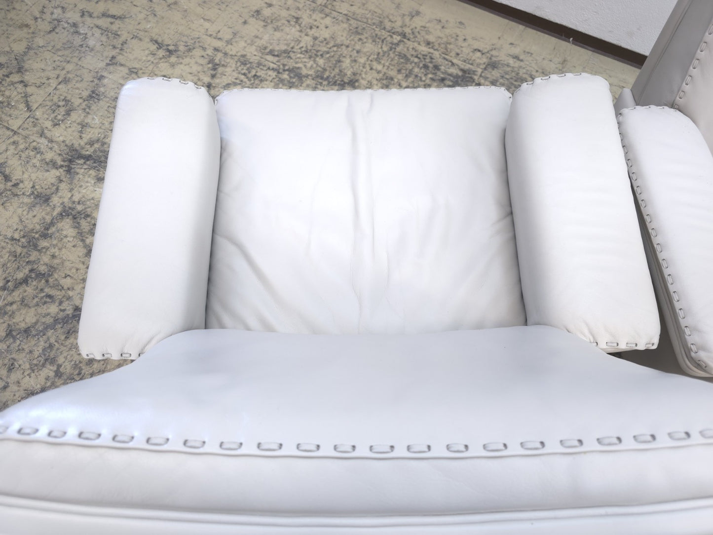 {{ product_title }} – {{ product_type }} von JS Furniture, Designer-Möbel gebraucht.