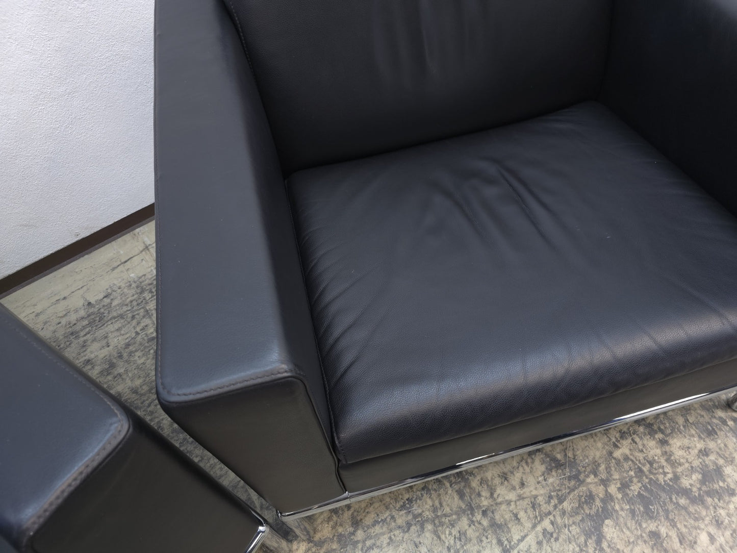 {{ product_title }} – {{ product_type }} von JS Furniture, Designer-Möbel gebraucht.