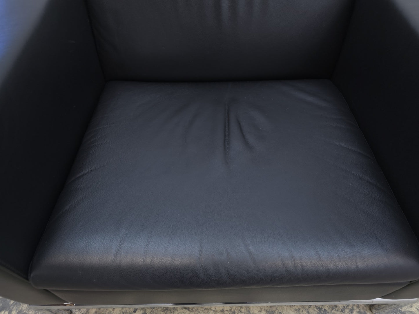 {{ product_title }} – {{ product_type }} von JS Furniture, Designer-Möbel gebraucht.