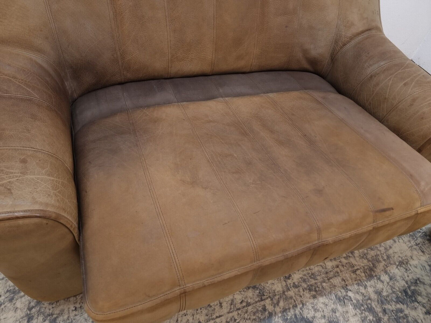 {{ product_title }} – {{ product_type }} von JS Furniture, Designer-Möbel gebraucht.