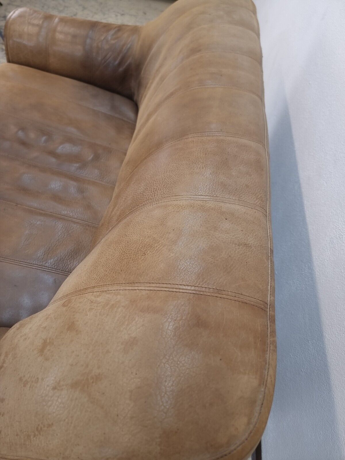 {{ product_title }} – {{ product_type }} von JS Furniture, Designer-Möbel gebraucht.