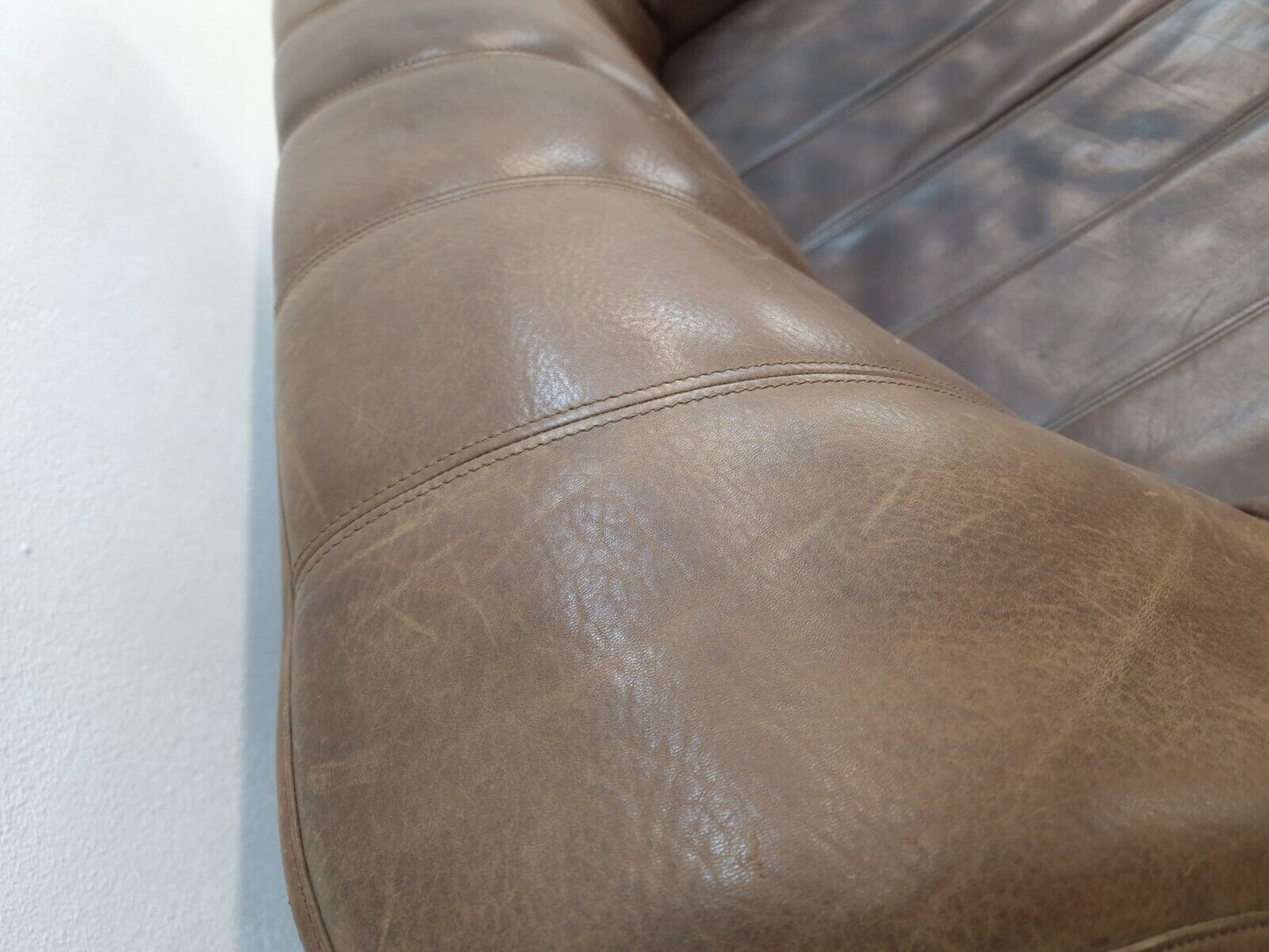 {{ product_title }} – {{ product_type }} von JS Furniture, Designer-Möbel gebraucht.