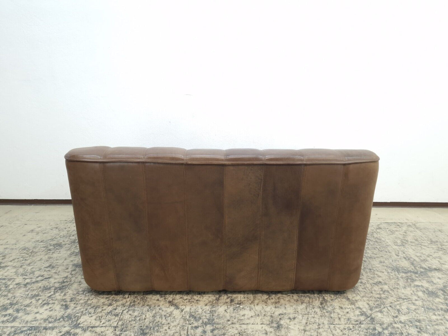 {{ product_title }} – {{ product_type }} von JS Furniture, Designer-Möbel gebraucht.