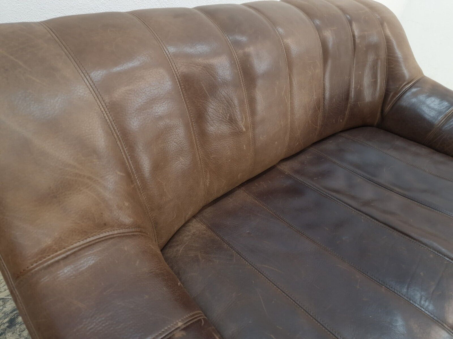 {{ product_title }} – {{ product_type }} von JS Furniture, Designer-Möbel gebraucht.