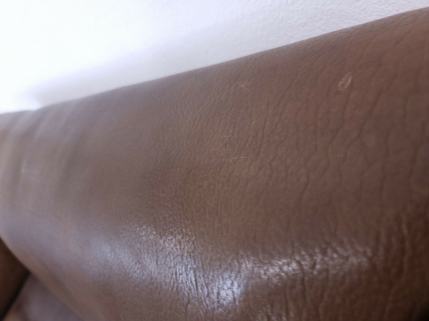 {{ product_title }} – {{ product_type }} von JS Furniture, Designer-Möbel gebraucht.