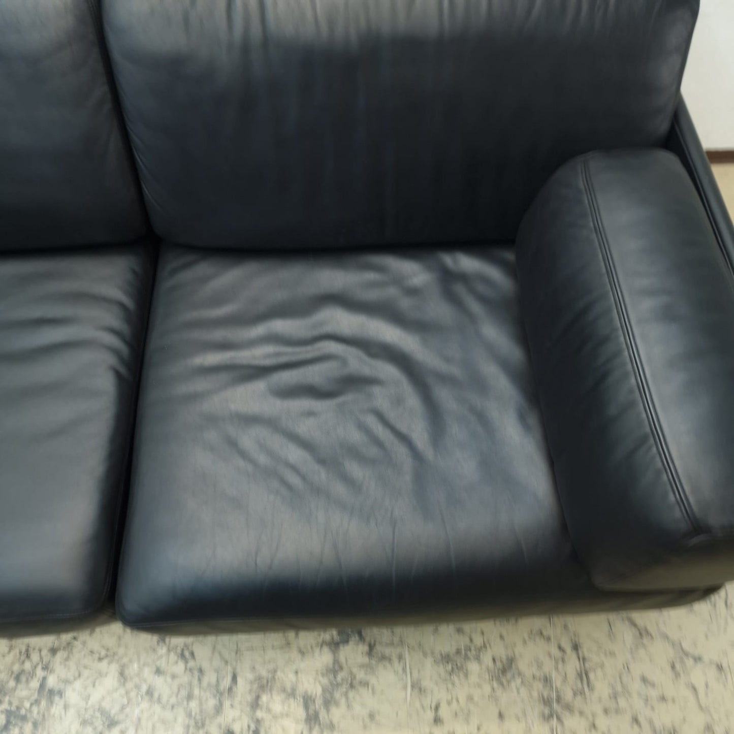 {{ product_title }} – {{ product_type }} von JS Furniture, Designer-Möbel gebraucht.