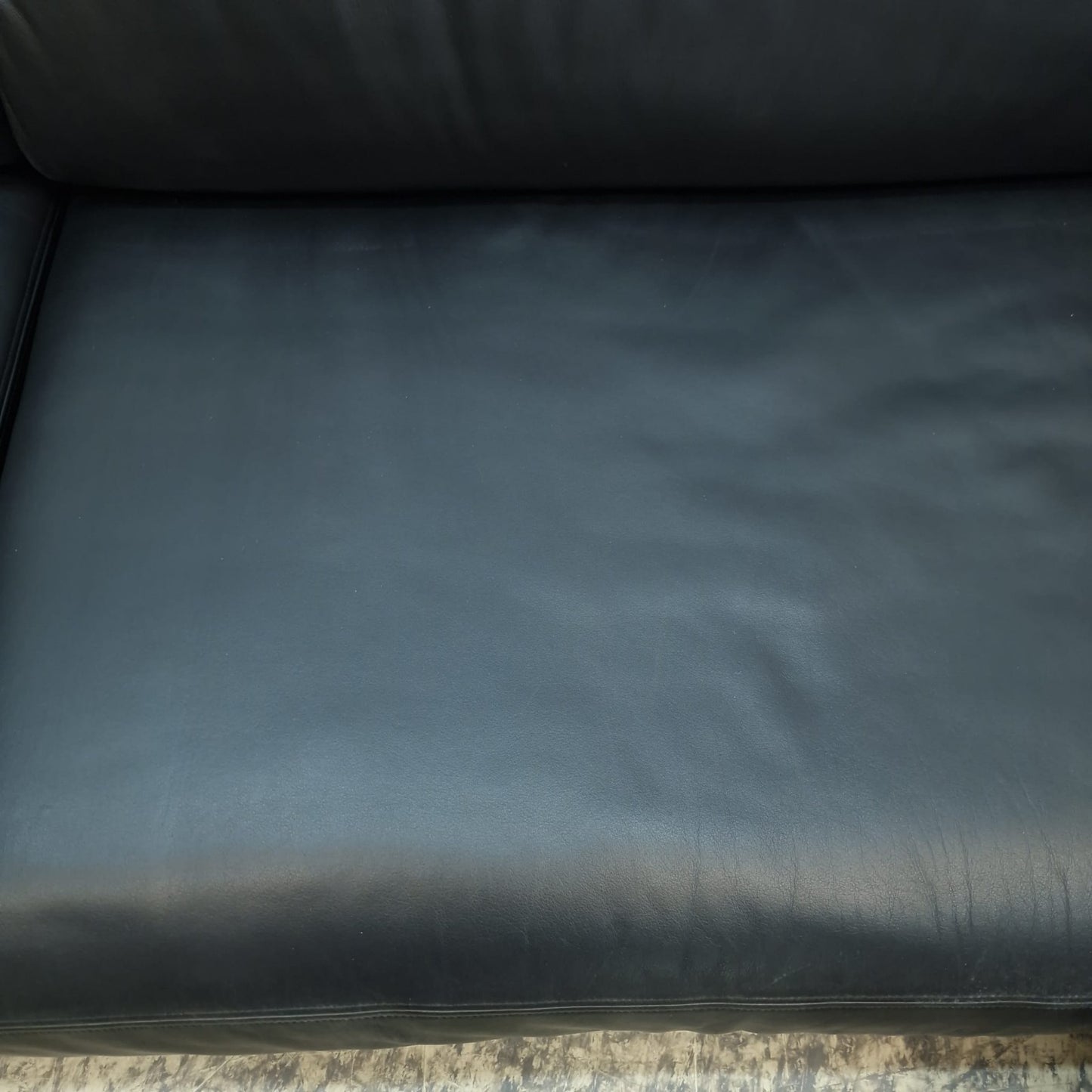 {{ product_title }} – {{ product_type }} von JS Furniture, Designer-Möbel gebraucht.
