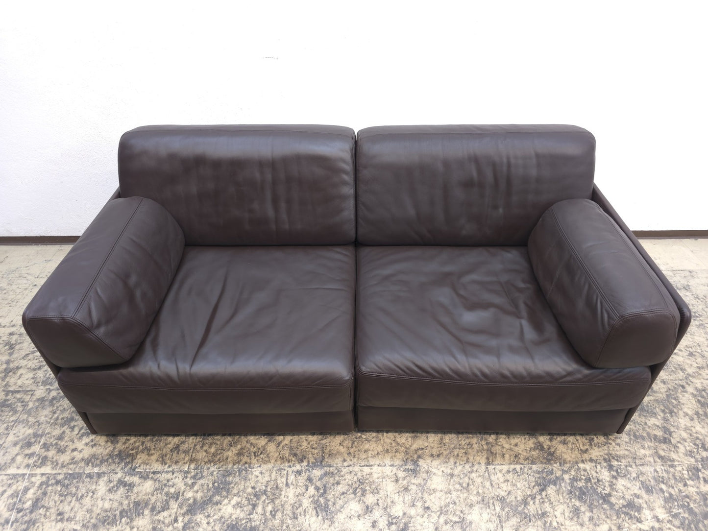 {{ product_title }} – {{ product_type }} von JS Furniture, Designer-Möbel gebraucht.