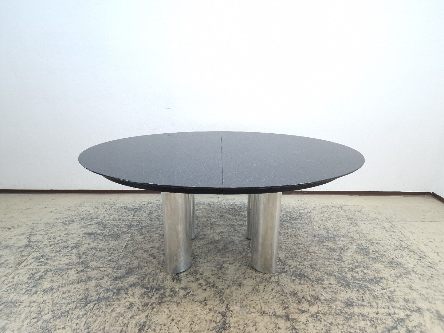 {{ product_title }} – {{ product_type }} von JS Furniture, Designer-Möbel gebraucht.