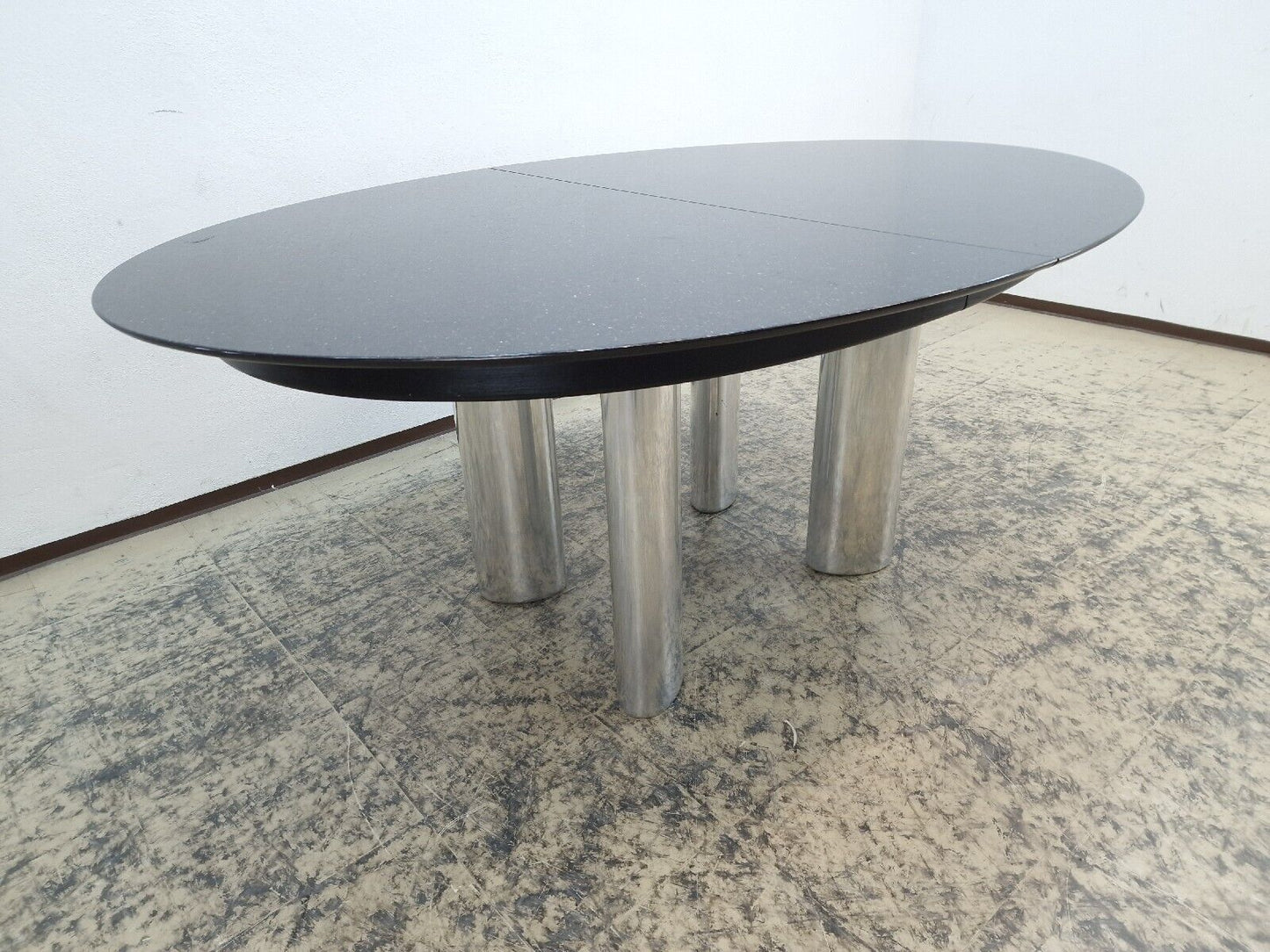 {{ product_title }} – {{ product_type }} von JS Furniture, Designer-Möbel gebraucht.