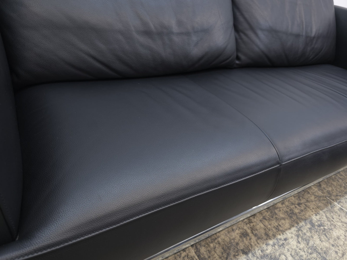 {{ product_title }} – {{ product_type }} von JS Furniture, Designer-Möbel gebraucht.