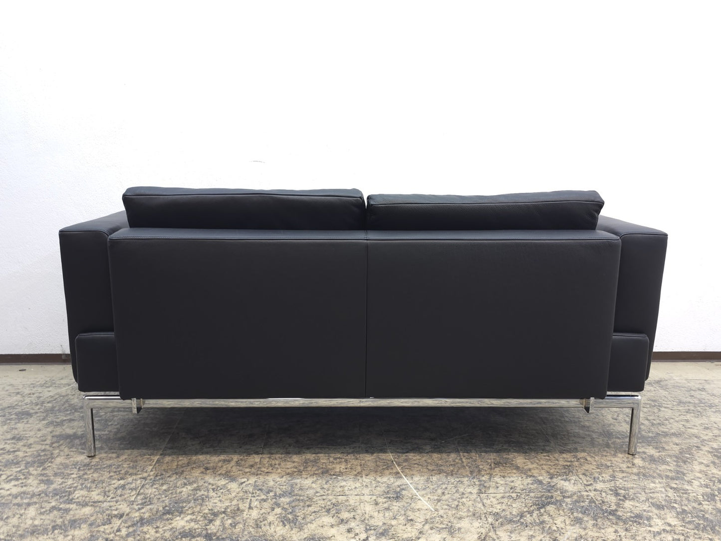 {{ product_title }} – {{ product_type }} von JS Furniture, Designer-Möbel gebraucht.