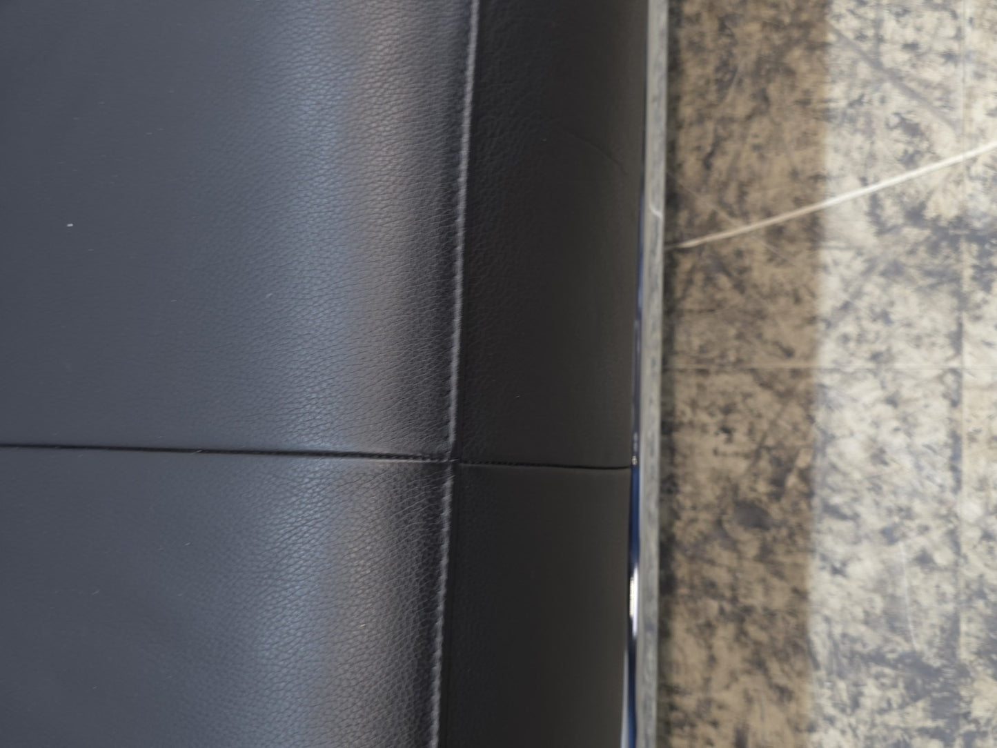 {{ product_title }} – {{ product_type }} von JS Furniture, Designer-Möbel gebraucht.