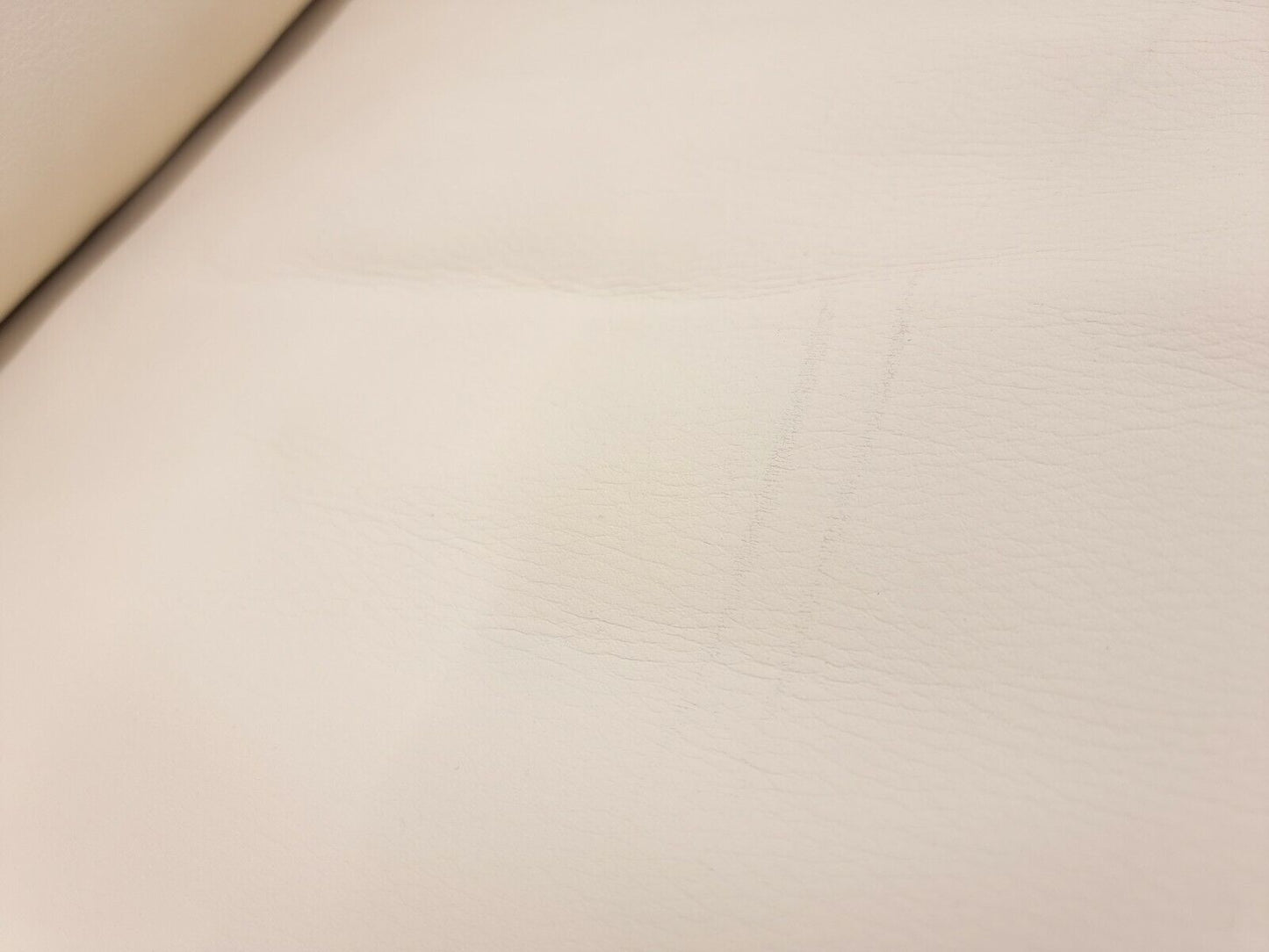 {{ product_title }} – {{ product_type }} von JS Furniture, Designer-Möbel gebraucht.