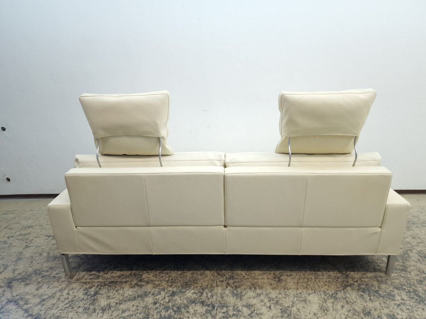 {{ product_title }} – {{ product_type }} von JS Furniture, Designer-Möbel gebraucht.