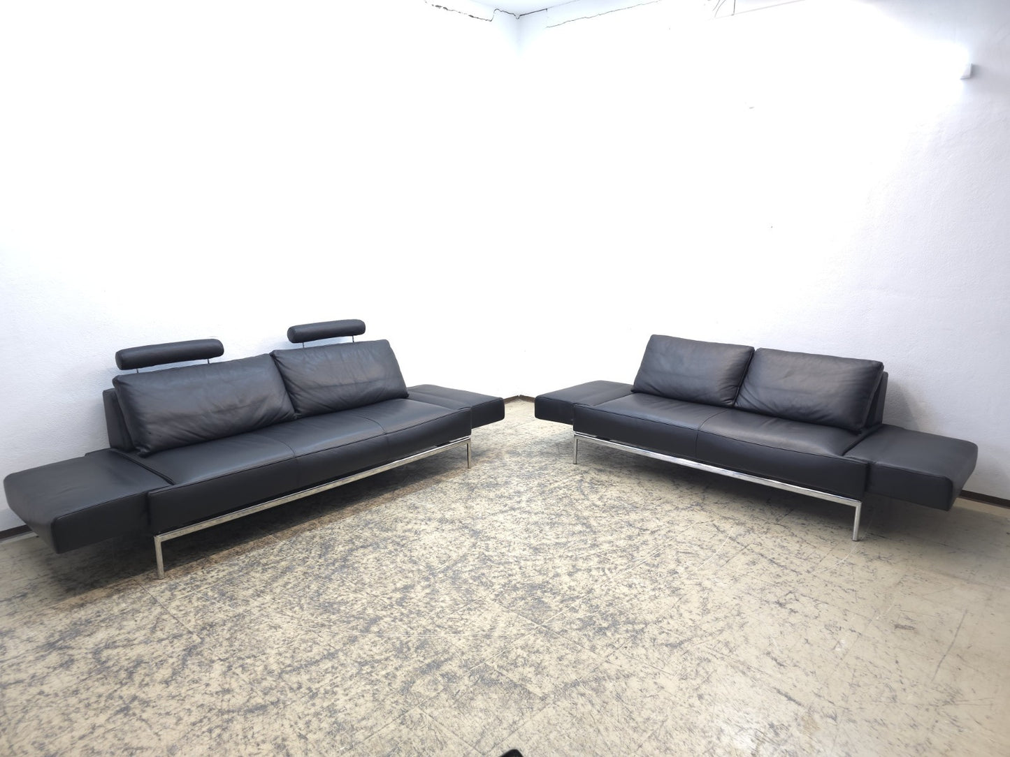 {{ product_title }} – {{ product_type }} von JS Furniture, Designer-Möbel gebraucht.
