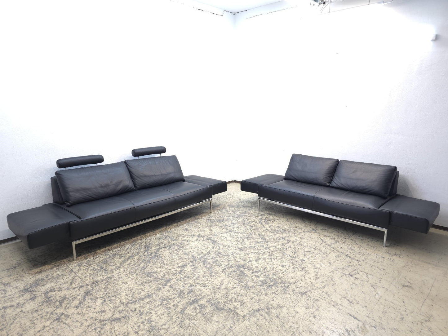 {{ product_title }} – {{ product_type }} von JS Furniture, Designer-Möbel gebraucht.