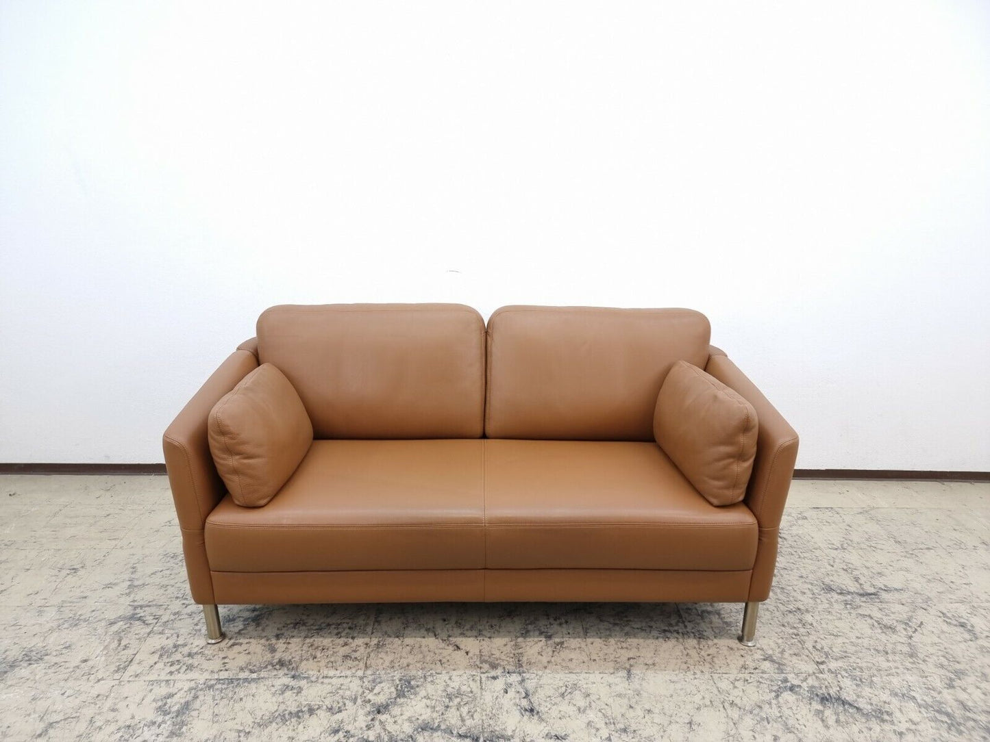 {{ product_title }} – {{ product_type }} von JS Furniture, Designer-Möbel gebraucht.
