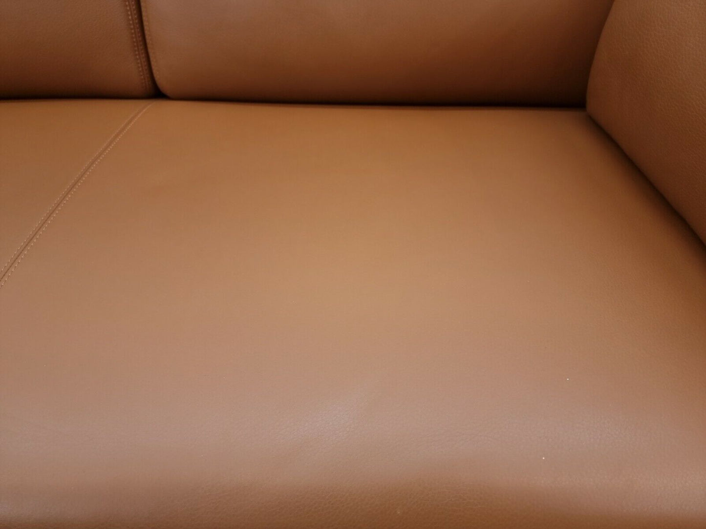 {{ product_title }} – {{ product_type }} von JS Furniture, Designer-Möbel gebraucht.