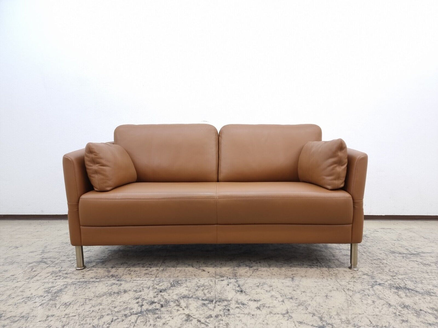 {{ product_title }} – {{ product_type }} von JS Furniture, Designer-Möbel gebraucht.