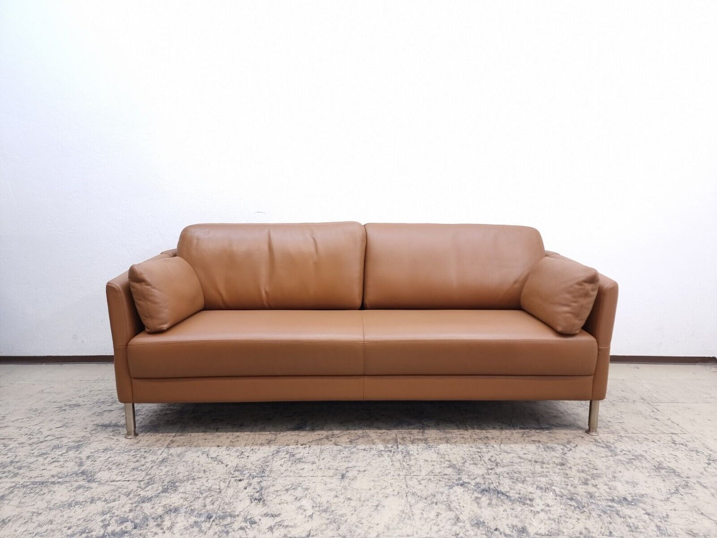 {{ product_title }} – {{ product_type }} von JS Furniture, Designer-Möbel gebraucht.