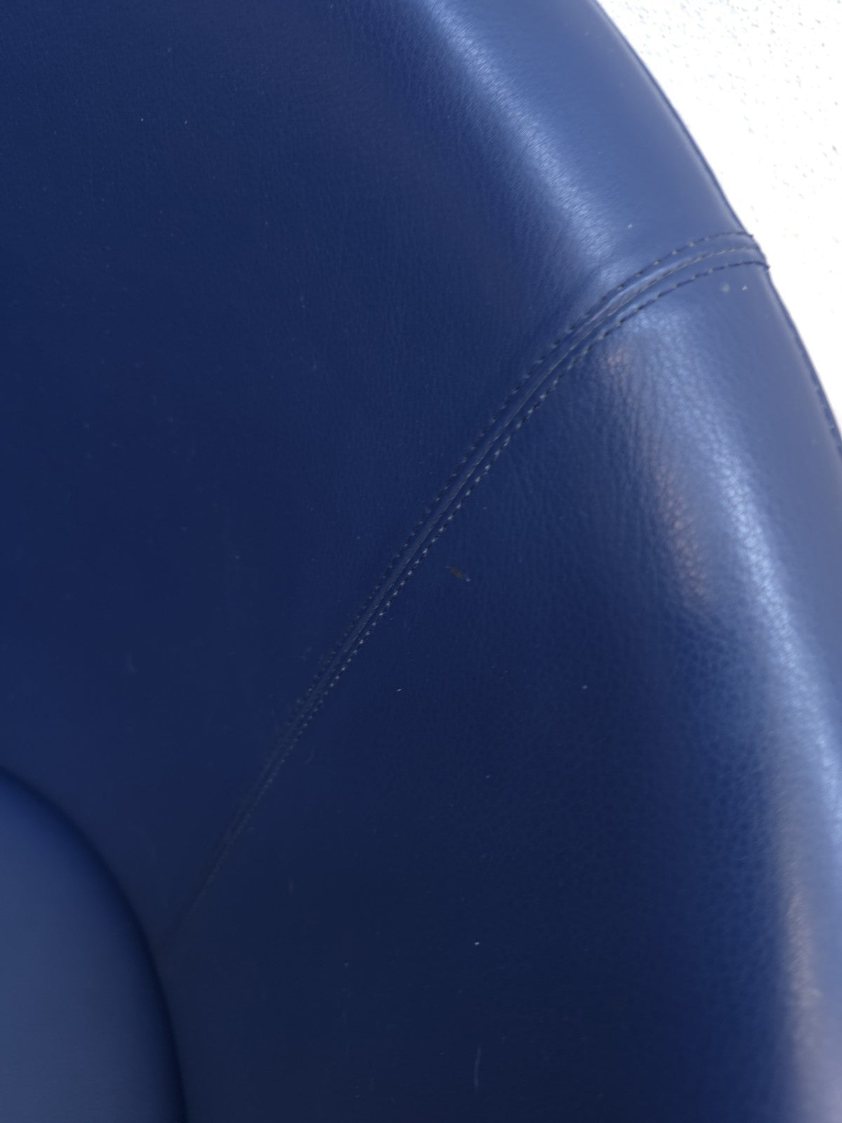 {{ product_title }} – {{ product_type }} von JS Furniture, Designer-Möbel gebraucht.